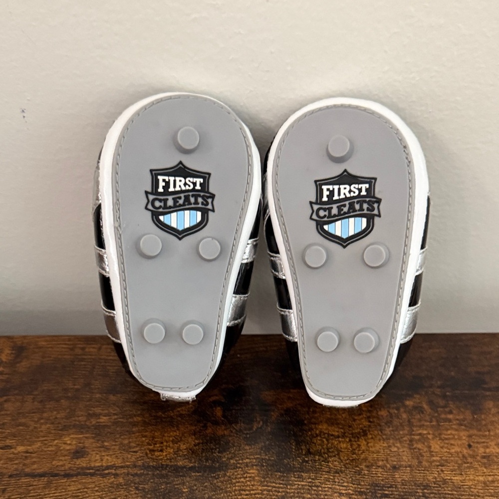Baby’s First Cleats - Picture 2 of 2